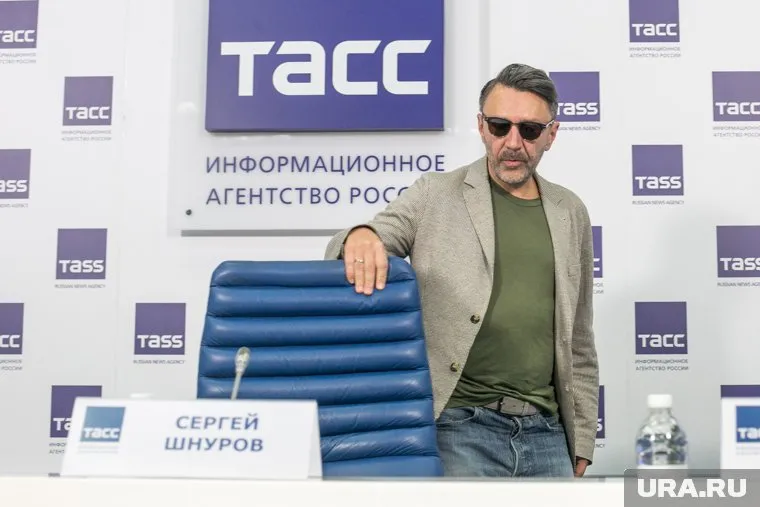 Шнуров пояснил, на что надеется руководители ведомств при тушении пожаров