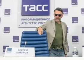 Шнуров посвятил стих политическим и лесным пожарам России