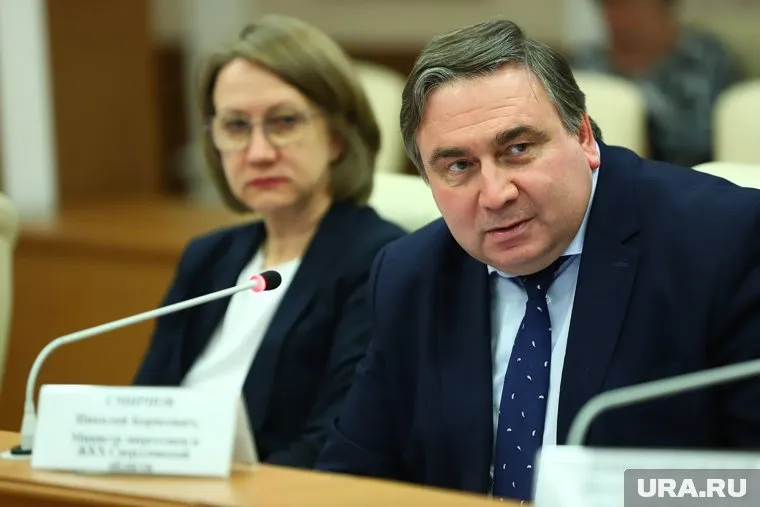 Николай Смирнов поддержал идею заложить в бюджет области больше денег на ремонт лифтов