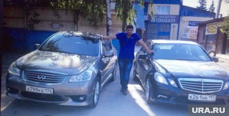 Автомобили, с которыми фотографировался Алихан Токшаев, все еще в розыске