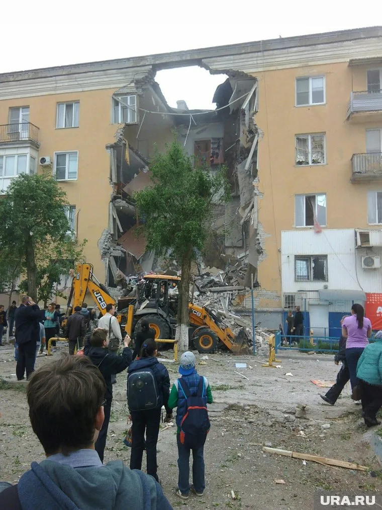 На месте взрыва развернут оперативный штаб