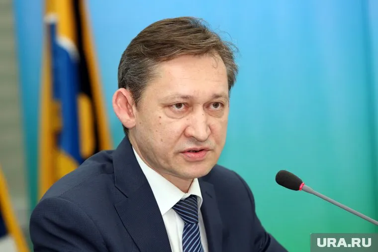 Дмитрий Попов сначала стал фигурантом уголовного дела, теперь может покинуть свой пост