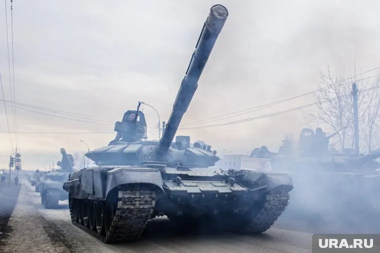 В Киеве заявили о том, что Запад уже поставляет Киеву тяжелое вооружение