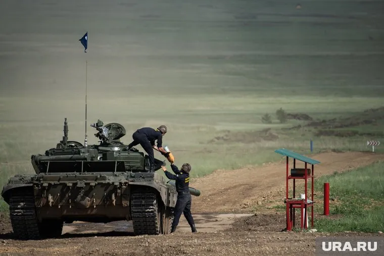 Великобритания обеспокоена военной активностью РФ на границе с Украиной