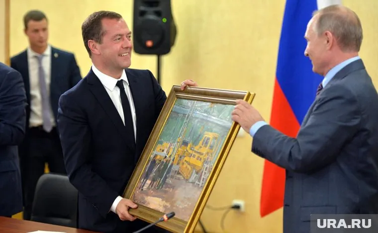 Дмитрию Медведеву свое место удастся сохранить. А вот экономический блок его правительства ждут перестановки