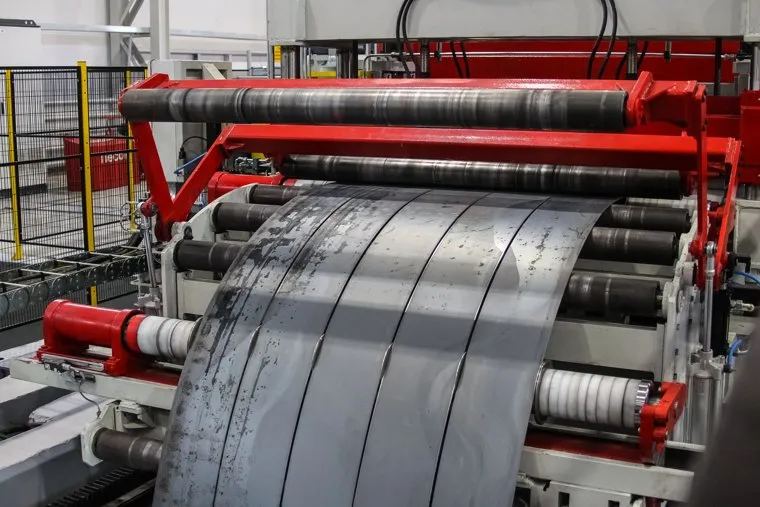 Визит губернатора Тюменской области Владимира Якушева на завод "Тюменьремдормаш". Тюмень