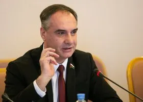 Родился на Украине, работал на телевидении: что известно о заммэра Салехарда, избежавшего заключения в СИЗО