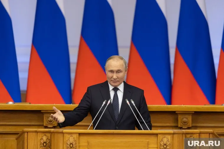 Путин пригласил всех лидеров СНГ в Санкт-Петербург