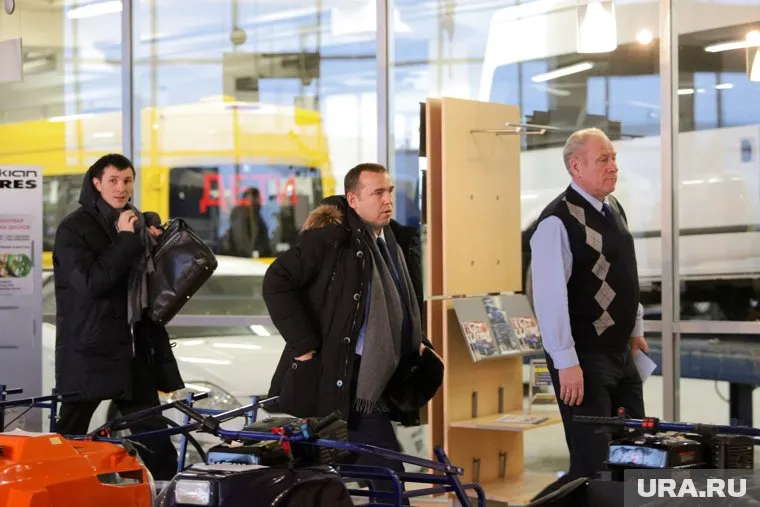 Михаил Мишагин (слева) в последнее время практически не появлялся рядом с Вадимом Шумковым