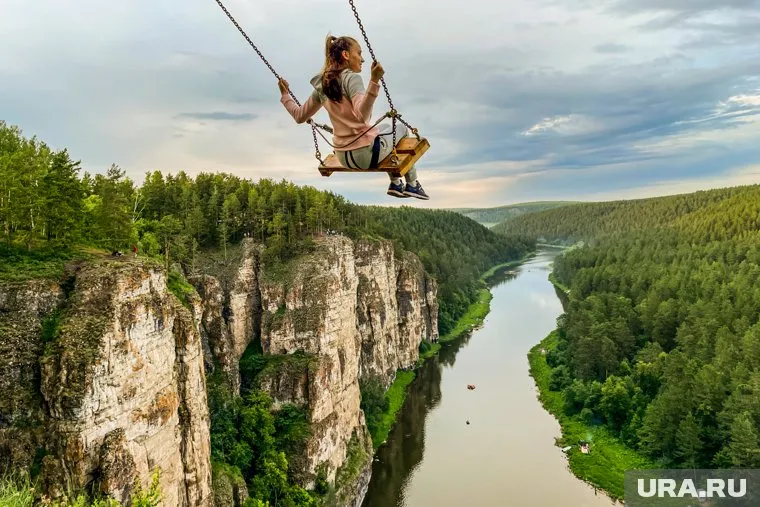 Парк возобновил работу всех аттракционов кроме спуска на троллее