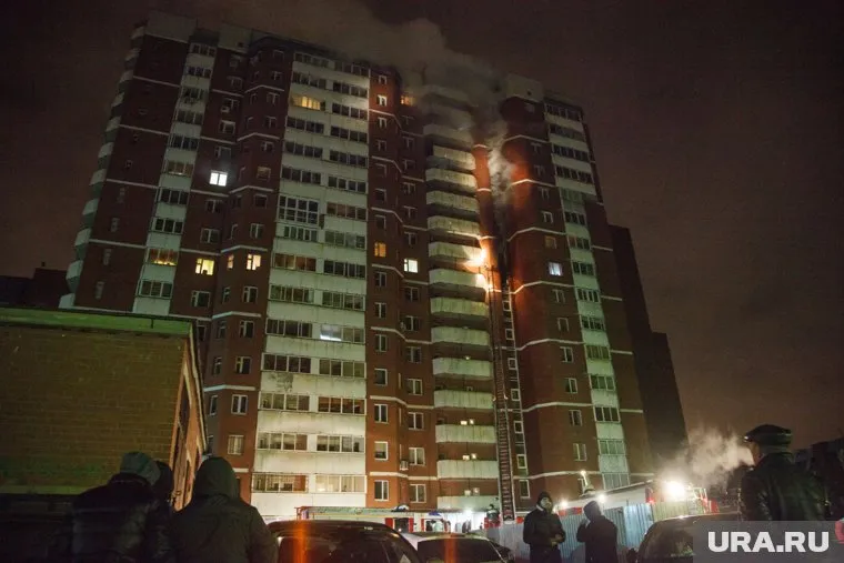 Администрация района и города находятся на месте ЧП (архивное фото)