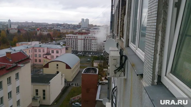 В центре города раздалось несколько громких хлопков