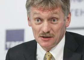 Песков ответил на вопрос, обсуждал ли Путин с Медведевым изменение Конституции