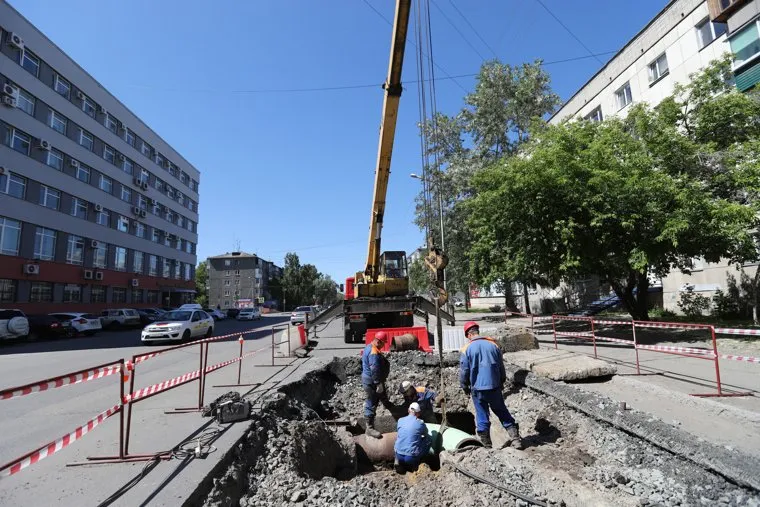 Ремонтные работы КГК по ул. Савельева,  Пушкина и М. Горького. Курган