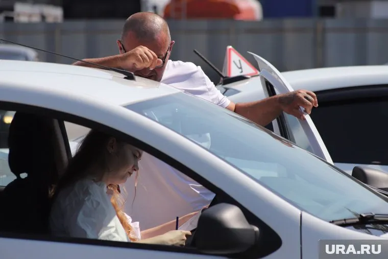 В Шадринске курсанты жалуются на автошколы