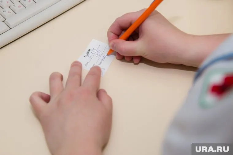 Специалиста из больницы Салехарда винят в нарушении медицинской этики