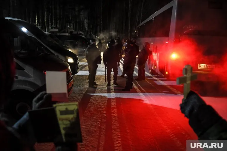 Источники в силовых ведомствах сообщили URA.RU, что штурм монастыря начался с целью найти Силуана — келейника Сергия