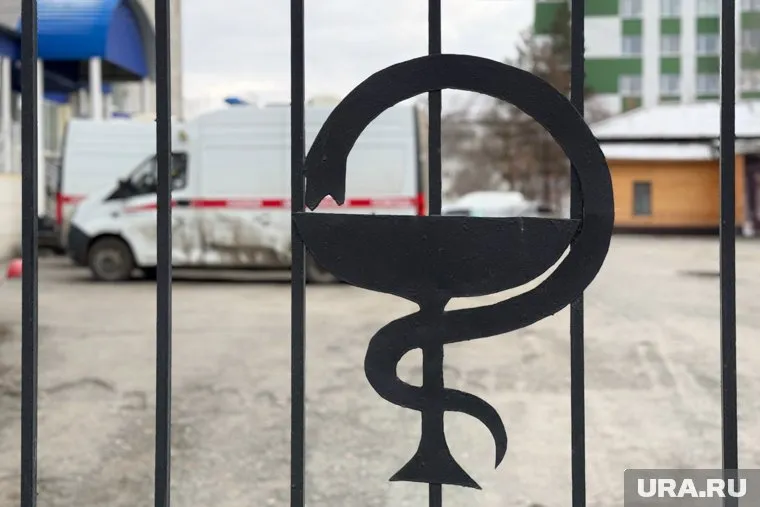 Из больницы планировали уволиться два терапевта и две медсестры