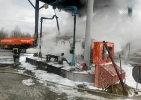 На заправке в Челябинске загорелся бензовоз, есть пострадавшие