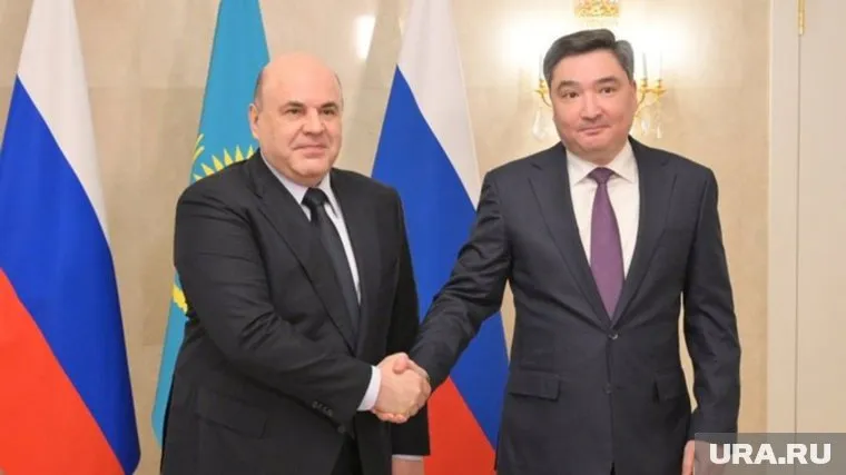 Мишустин встретился со своим коллегой из Казахстана Олжасом Бектеновым