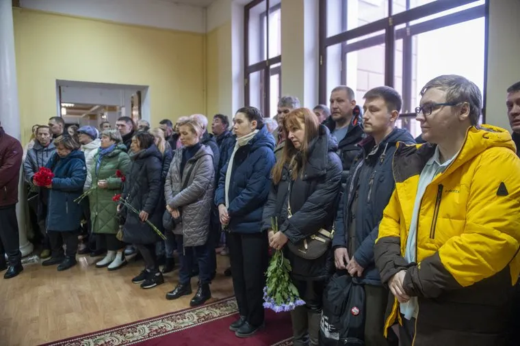 Прощание с погибшим в ЛНР контрактником Арсением Бессоновым. Пермь