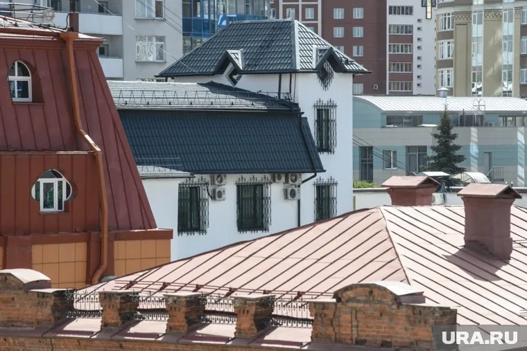 В некоторых домах задрожали окна