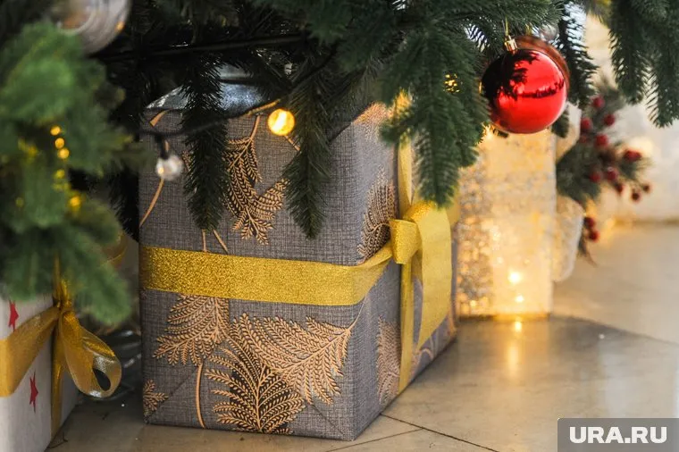 Дети получили подарки