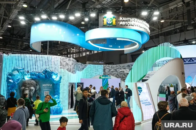 В павильоне ХМАО на выставке «Россия» запустили счетчик до момента добычи очередного миллиарда нефти в регионе