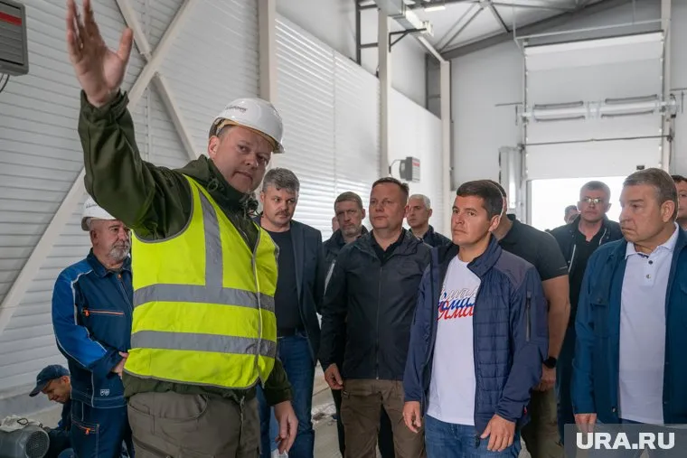 Глава Ямала побывал на соцстройках Тарко-Сале