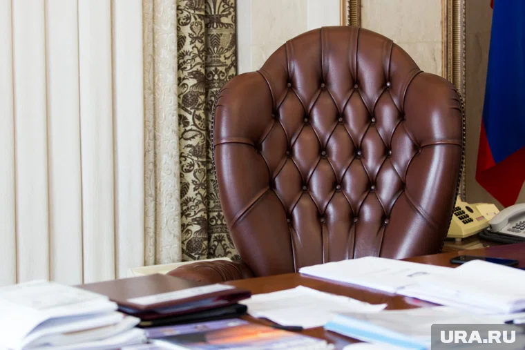 Власти обсуждают кандидатов в полпреды после ухода Гуцана в Генпрокуратуру