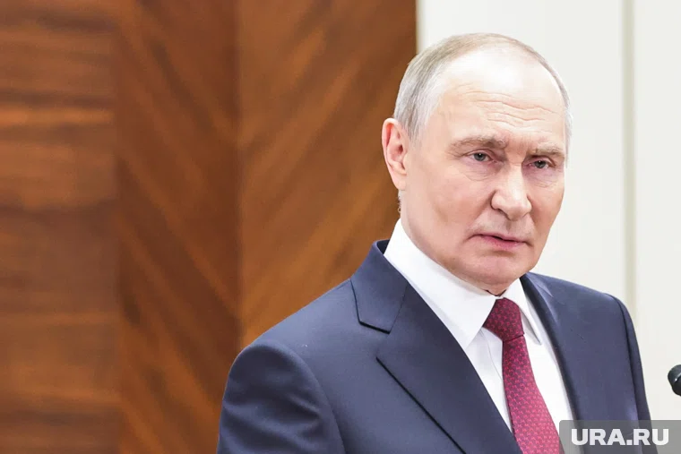 Путин выступает на заседании международного клуба «Валдай» с 2004 года