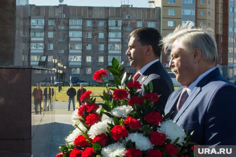 Иван Костогриз (справа) призвал общественность прекратить травлю ямальского школьника