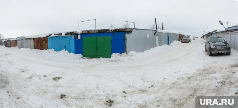 Уборка снега возле гаража оказалась смертельной