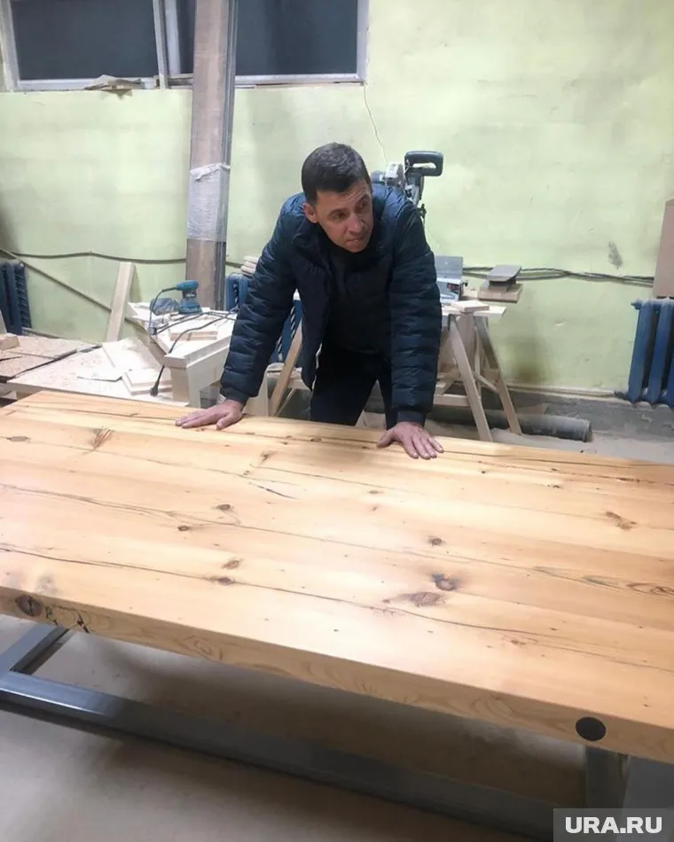 Глава региона выставит один из столов на благотворительном аукционе