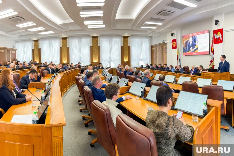 В СЗО приняты первые решения, касающиеся организации работы нового созыва областного парламента