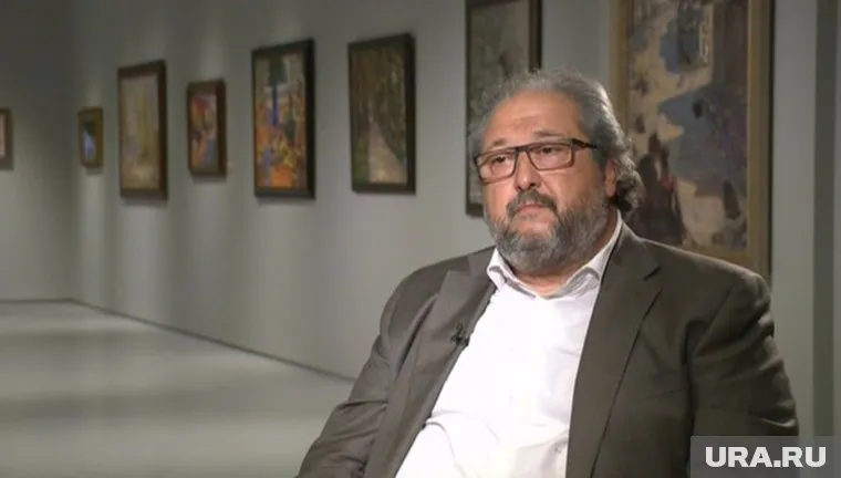 Борис Минц покинул Россию и переехал в Лондон