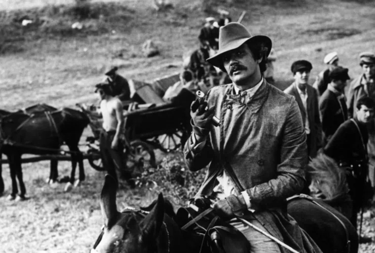 Биография самого популярного режиссера страны