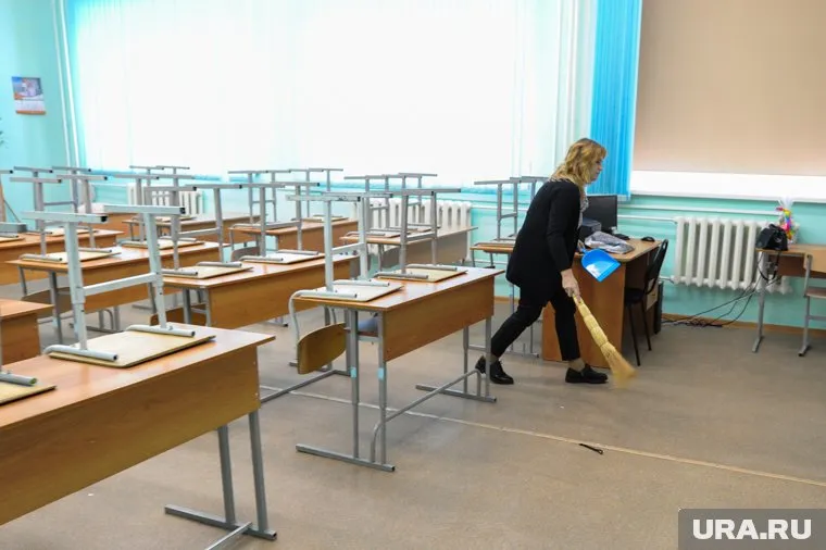 Каникулы в челябинских школах могут затянуться