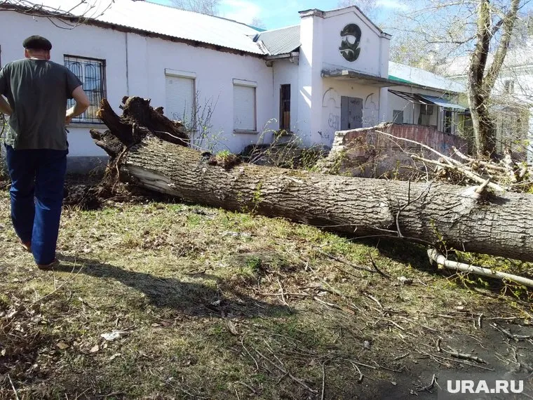 Гроза налетела на Средний Урал
