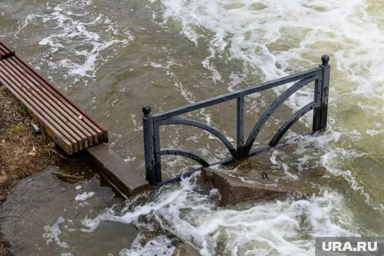В зоне подтопления ранее оказались 17 микрорайонов города