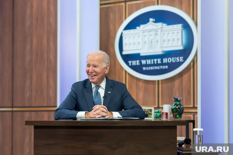 Байден настаивает на выделении помощи Украине