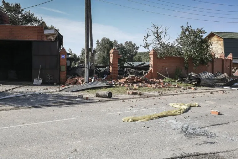 Взрыв газа в жилом доме по ул. Набережная в посёлке Боровский. Тюмень