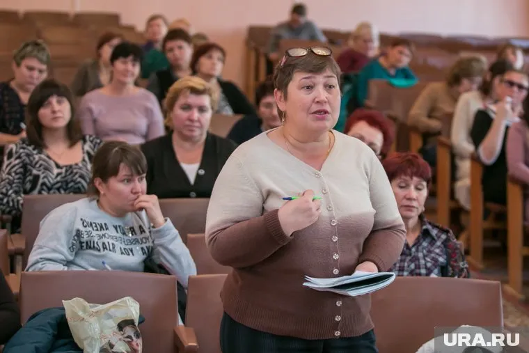 Учителя и воспитатели Кургана потеряли в зарплатах как минимум 1,5 тысячи рублей