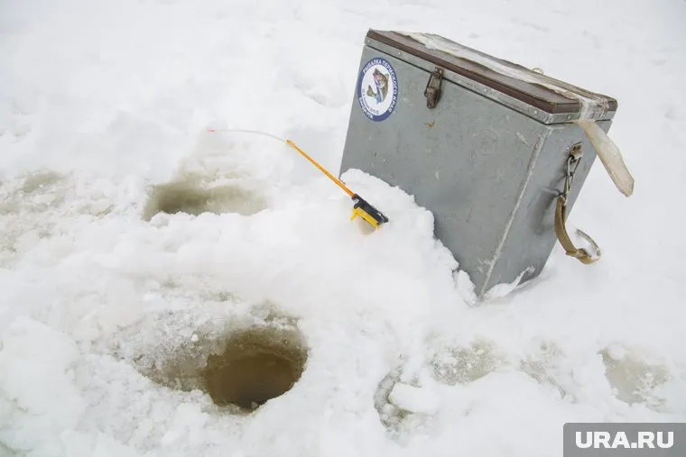 Женщина поймала 50 рыбин на реке Чукосомаль