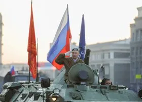 В Челябинске задержали мужчину за осквернение военного мемориала