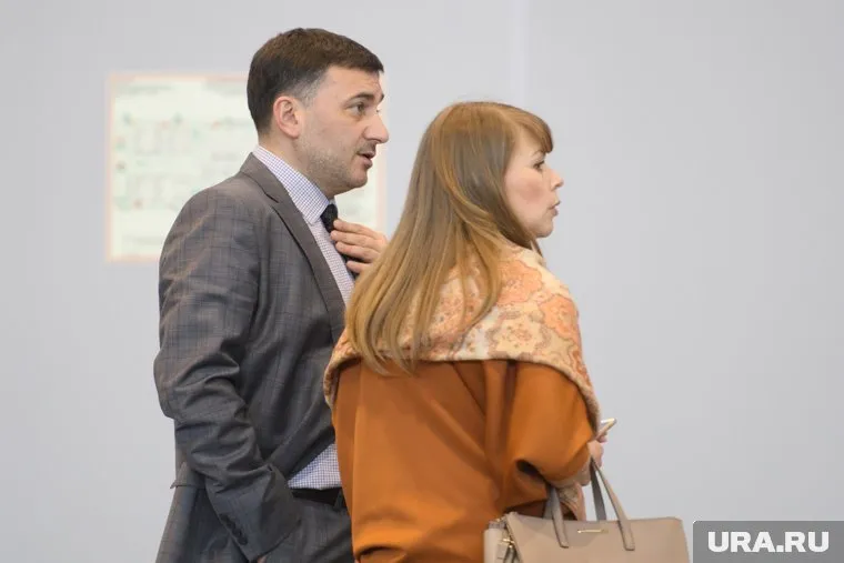 Антон Третьяков (слева) лоялен пиарщику губернатора Ринату Хазееву