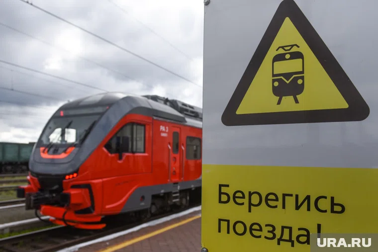 Электропоезд «Орлан» врезался в мусоровоз (архивное фото)