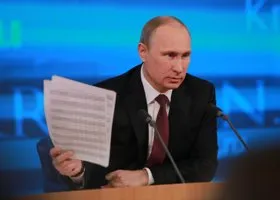 Даже развод не поможет? Путин потребовал раскрывать данные о контрактах чиновников с компаниями родственников