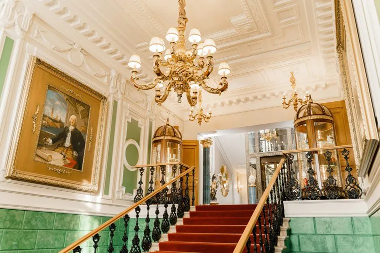 Отель Trezzini Palace: фотот