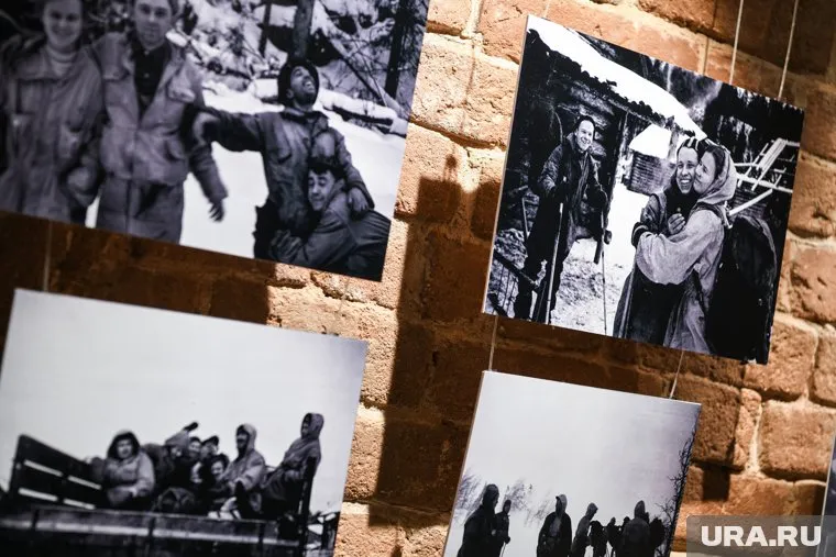 Авторы спектакля постарались сделать акцент на личностях погибших туристов